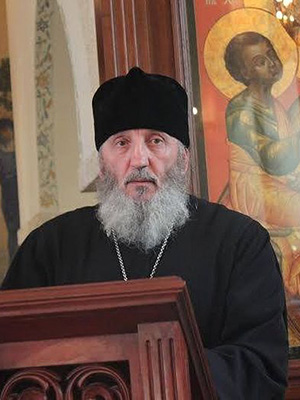 Священник Лев Аршакян