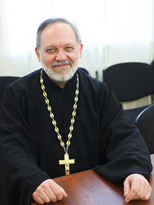 Священник Александр Дьяченко